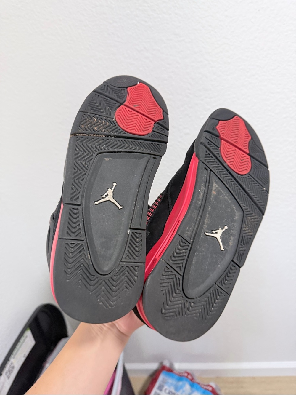 Jordan retro 4 black and red - Picture 9 of 11